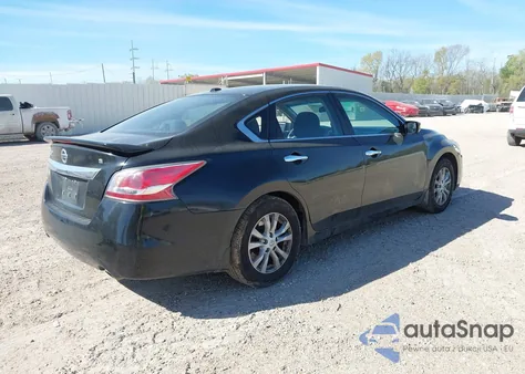 2015 Nissan Altima 2.5 S from USA, damaged, VIN 1N4AL3AP6FC131875